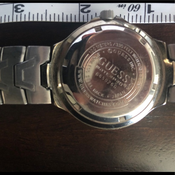 (2) Beautiful Vintage GUESS Waterpro Watches ⌚️ - Picture 7 of 9